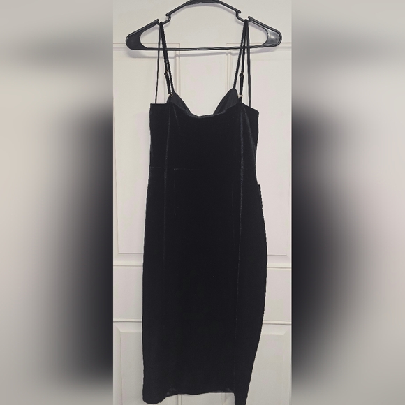 Women's Size Medium Express Little Black Dress. BNWT!! - Picture 10 of 16